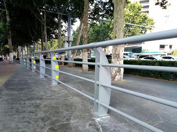 桥梁防撞护栏案例